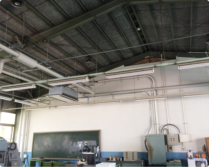 岡山県 津山工場高等専門学校 実習室　Before